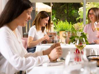 Restaurant Le Chantecler restaurant picture