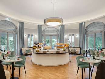 LA ROTONDE restaurant picture